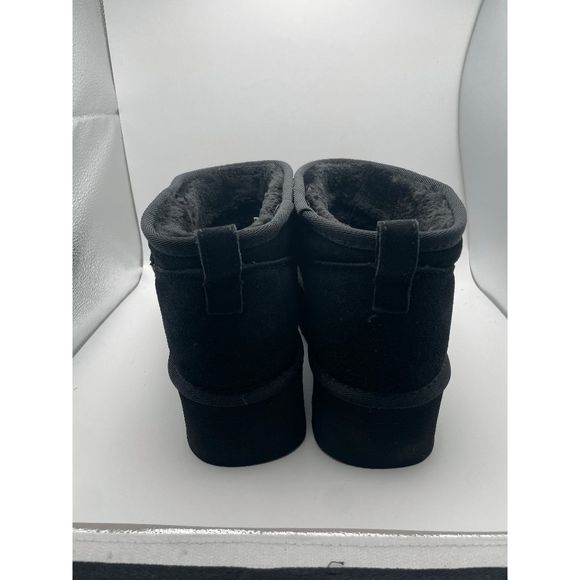 CUSHIONAIRE Women's COZY Genuine Suede pull on platform boot, Black 10 - Picture 2 of 6